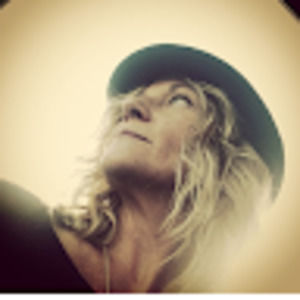 Meet your Posher, Annette